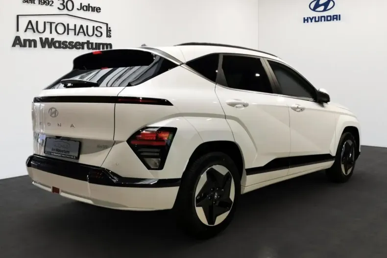 Hyundai KONA Elektro din 2024 cu 9.116 km - oferta HYU111782 - foto 3