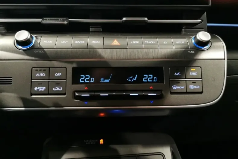 Hyundai KONA Elektro din 2024 cu 9.116 km - oferta HYU111782 - foto 16