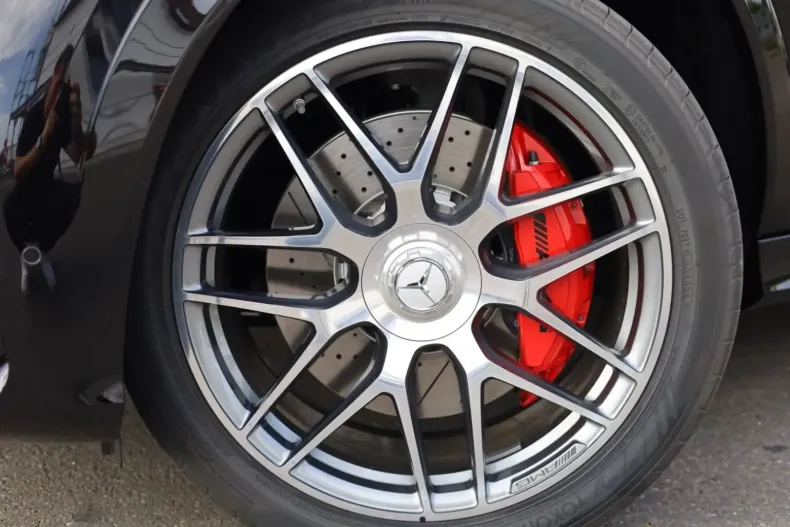 Mercedes-Benz GLE 63 AMG din 2023 cu 22.800 km - oferta MER111783 - foto 3