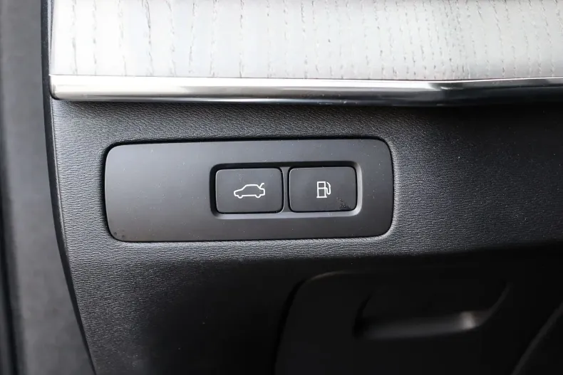 Volvo XC90 din 2024 cu 24.673 km - oferta VOL111784 - foto 11