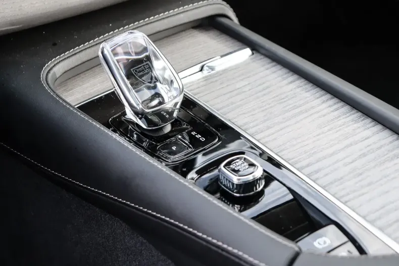 Volvo XC90 din 2024 cu 24.673 km - oferta VOL111784 - foto 12