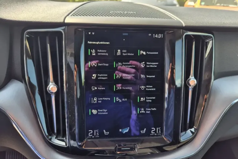 Volvo XC60 din 2021 cu 73.149 km - oferta VOL111787 - foto 10