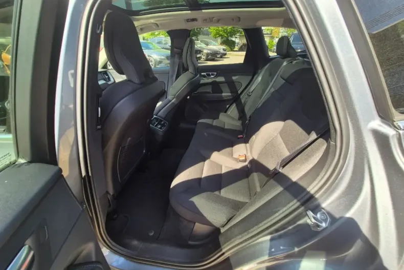 Volvo XC60 din 2021 cu 73.149 km - oferta VOL111787 - foto 13