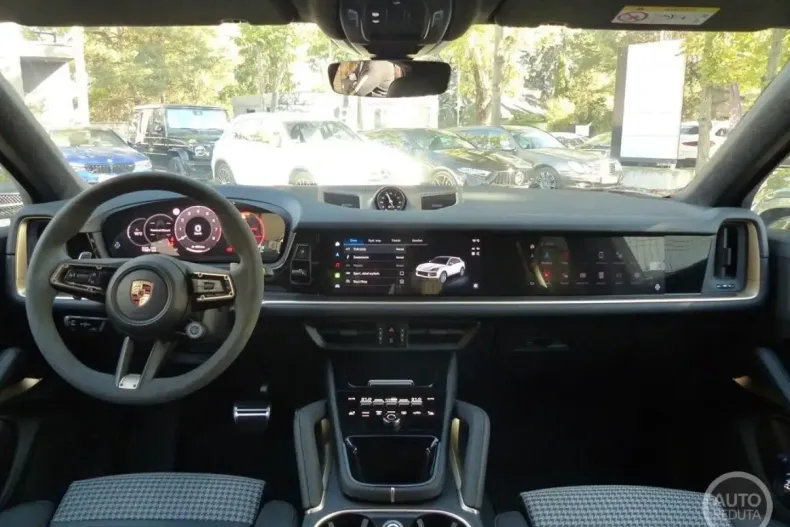 Porsche Cayenne din 2024 cu 15.300 km - oferta POR111794 - foto 3