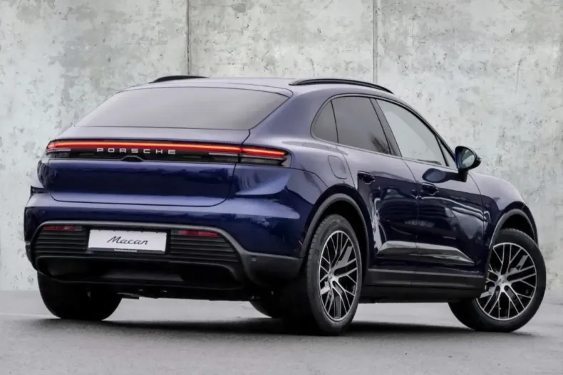 Porsche Macan din 2025 cu 9.500 km - oferta POR111797 - foto 4