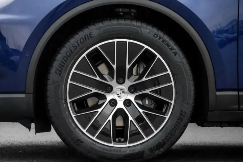 Porsche Macan din 2025 cu 9.500 km - oferta POR111797 - foto 22