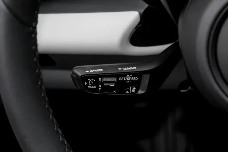 Porsche Macan din 2025 cu 9.500 km - oferta POR111797 - foto 24