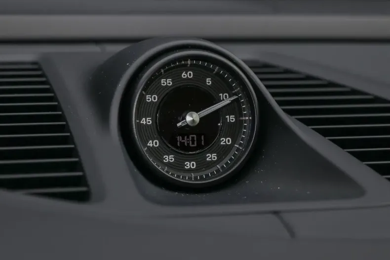 Porsche Macan din 2025 cu 6.500 km - oferta POR111801 - foto 2