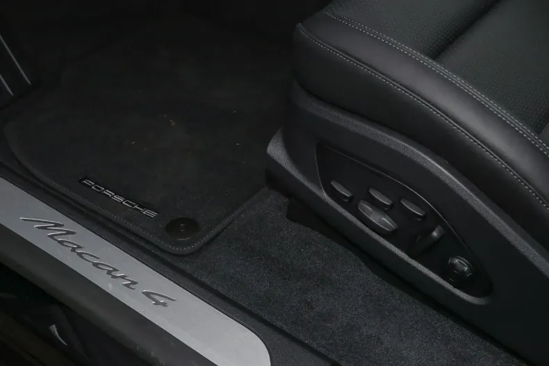 Porsche Macan din 2025 cu 6.500 km - oferta POR111801 - foto 13