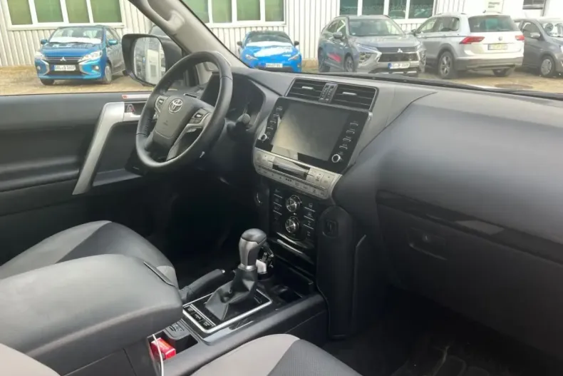 Toyota Land Cruiser din 2023 cu 39.859 km - oferta TOY111807 - foto 5