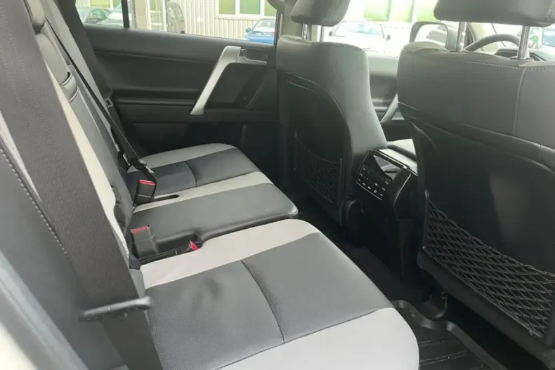 Toyota Land Cruiser din 2023 cu 39.859 km - oferta TOY111807 - foto 6