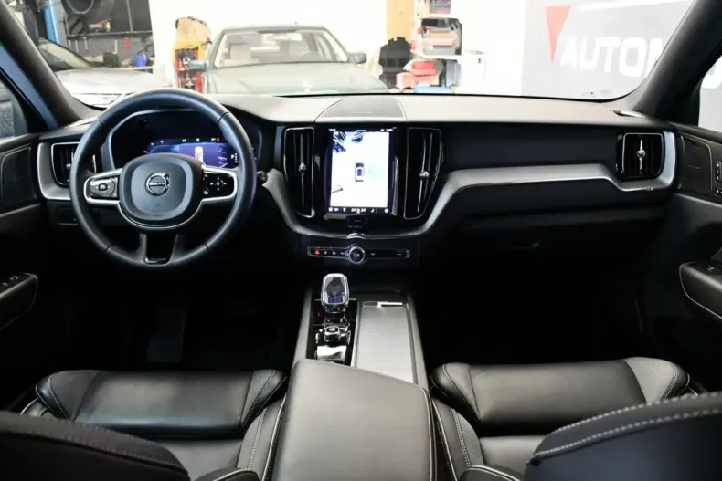 Volvo XC60 din 2024 cu 37.500 km - oferta VOL111808 - foto 11