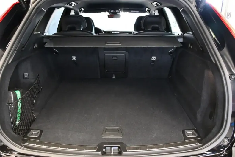 Volvo XC60 din 2024 cu 37.500 km - oferta VOL111808 - foto 19