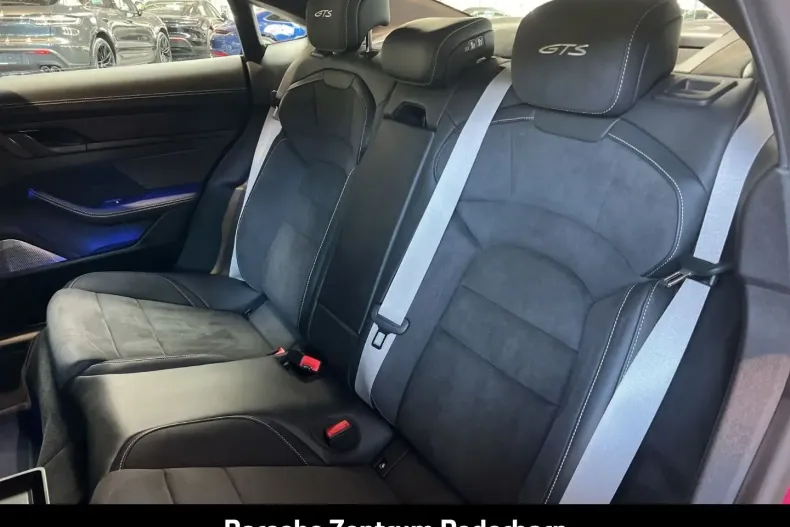 Porsche Taycan din 2023 cu 11.000 km - oferta POR111816 - foto 22