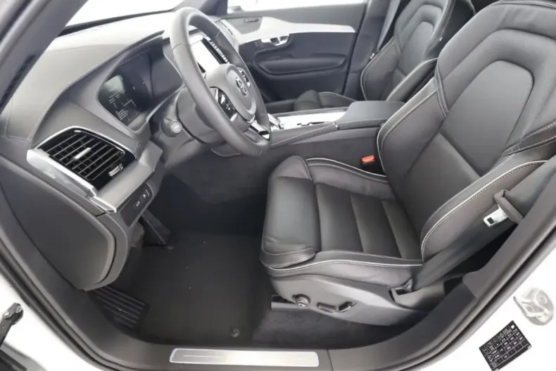 Volvo XC90 din 2024 cu 13.551 km - oferta VOL111818 - foto 3