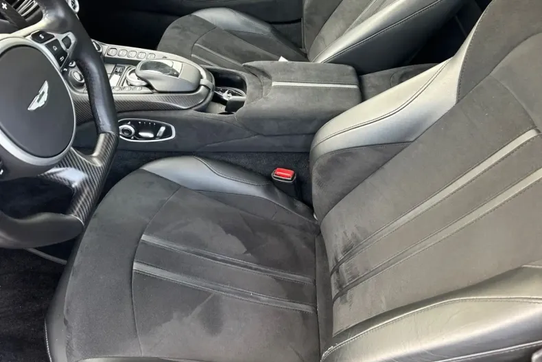 Aston Martin V8 Vantage din 2021 cu 27.000 km - oferta AST111822 - foto 2