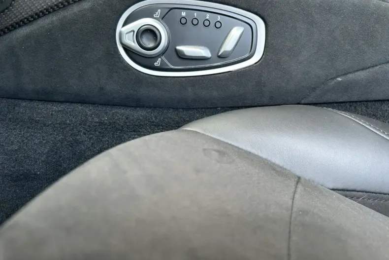 Aston Martin V8 Vantage din 2021 cu 27.000 km - oferta AST111822 - foto 11