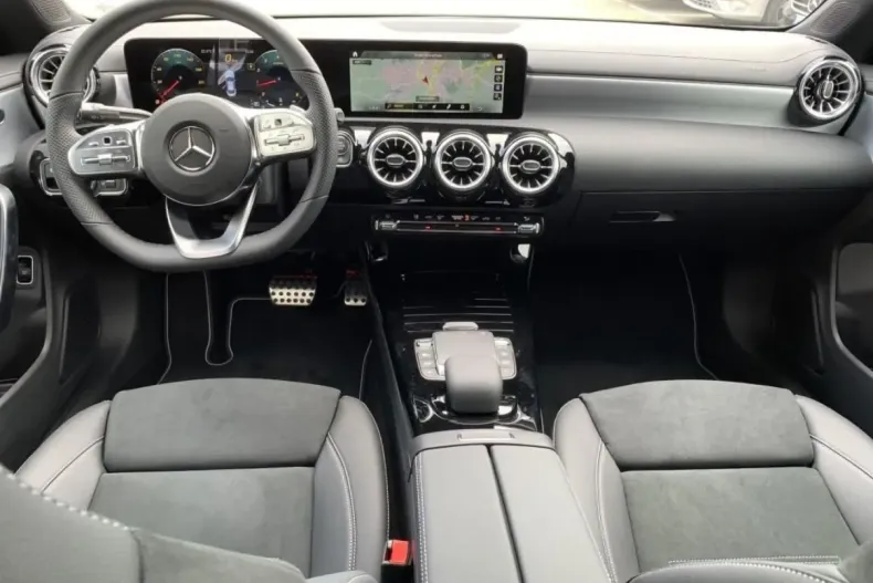 Mercedes-Benz CLA 180 din 2021 cu 36.118 km - oferta MER111861 - foto 8