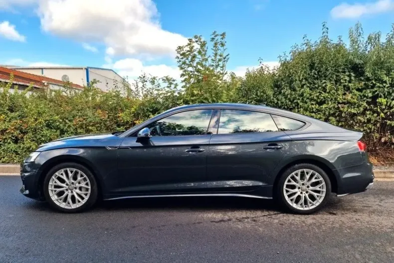 Audi A5 din 2022 cu 72.945 km - oferta AUD111863 - foto 3