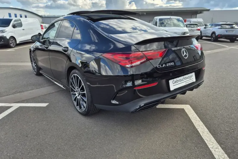 Mercedes-Benz CLA 200 din 2021 cu 52.415 km - oferta MER111866 - foto 3