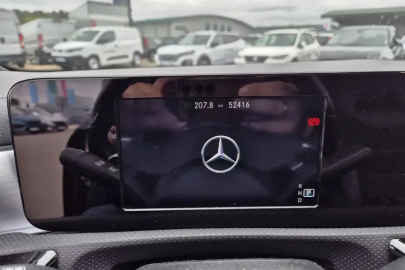 Mercedes-Benz CLA 200 din 2021 cu 52.415 km - oferta MER111866 - foto 10