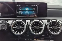 Mercedes-Benz CLA 200 din 2021 cu 52.415 km - oferta MER111866 - foto 11