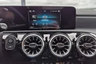 Mercedes-Benz CLA 200 din 2021 cu 52.415 km - oferta MER111866 - foto 12