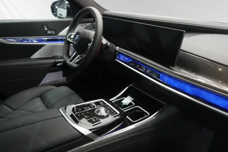 BMW M760 din 2024 cu 8.200 km - oferta BMW111890 - foto 3