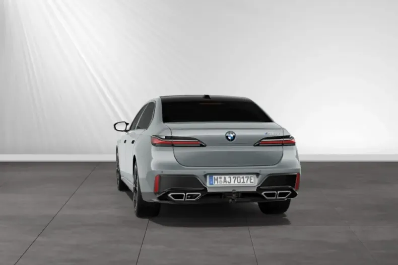 BMW M760 din 2024 cu 8.800 km - oferta BMW111891 - foto 8