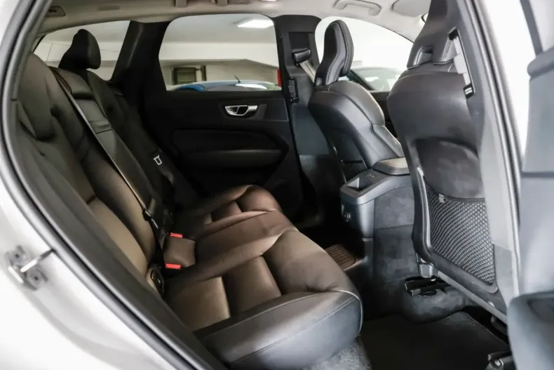 Volvo XC60 din 2021 cu 37.000 km - oferta VOL111894 - foto 8