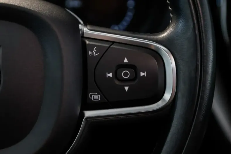 Volvo XC60 din 2021 cu 37.000 km - oferta VOL111894 - foto 18