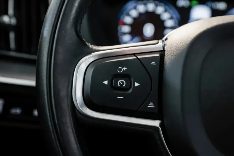 Volvo XC60 din 2021 cu 37.000 km - oferta VOL111894 - foto 19