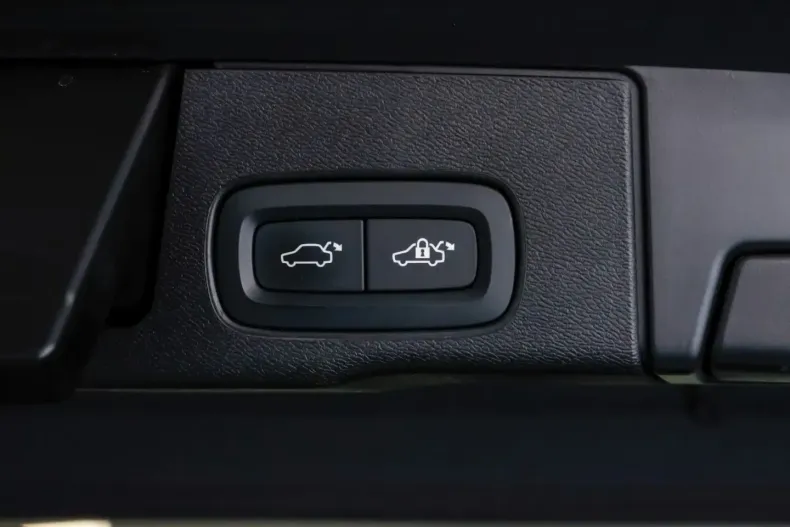 Volvo XC60 din 2021 cu 37.000 km - oferta VOL111894 - foto 25