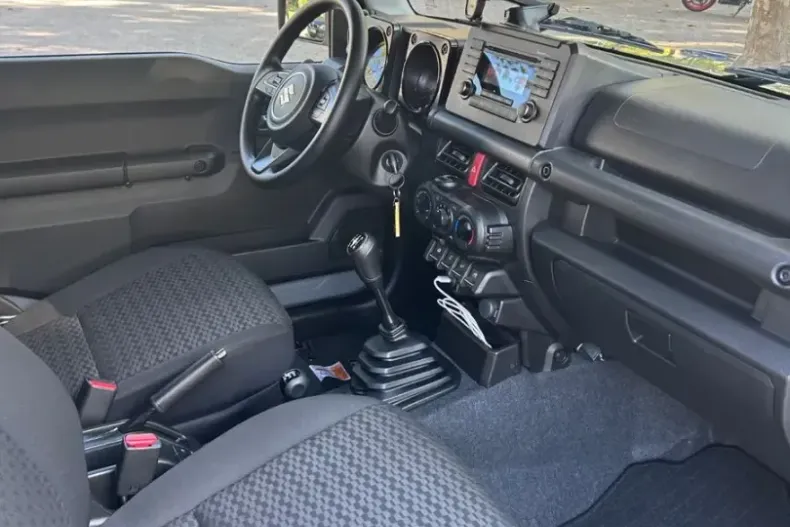 Suzuki Jimny din 2024 cu 9.442 km - oferta SUZ111901 - foto 8