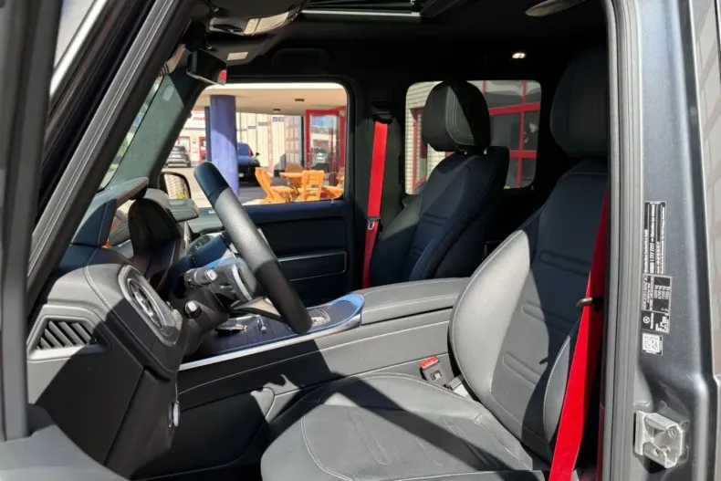 Mercedes-Benz G 450 din 2024 cu 9.800 km - oferta MER111903 - foto 8