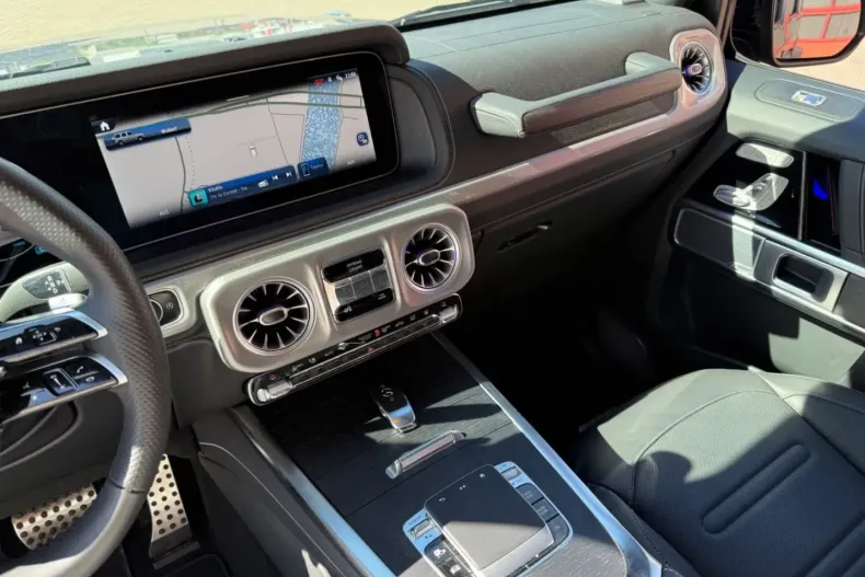 Mercedes-Benz G 450 din 2024 cu 9.800 km - oferta MER111903 - foto 10