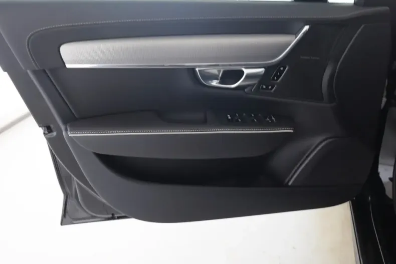 Volvo S90 din 2024 cu 26.470 km - oferta VOL111906 - foto 9