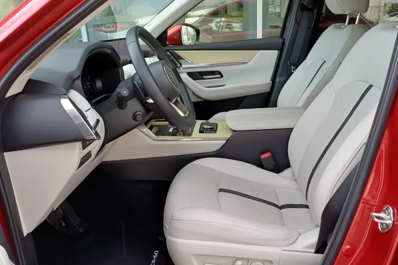 Mazda CX-60 din 2025 cu 14.956 km - oferta MAZ111910 - foto 12