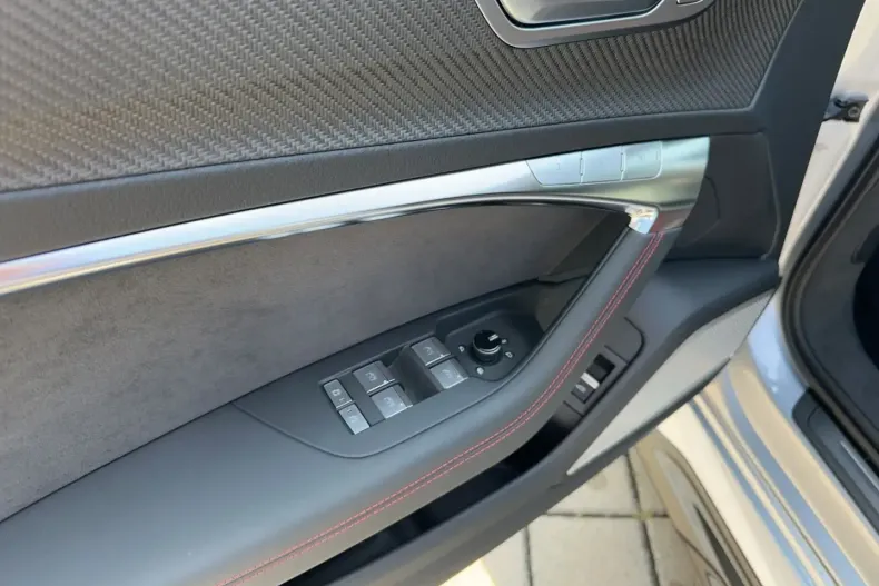 Audi RS6 din 2024 cu 3.700 km - oferta AUD111920 - foto 8