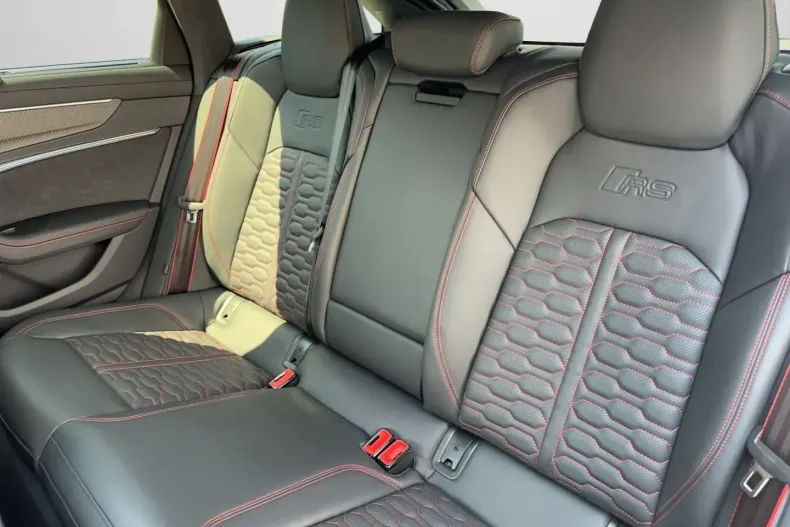 Audi RS6 din 2024 cu 3.700 km - oferta AUD111920 - foto 17