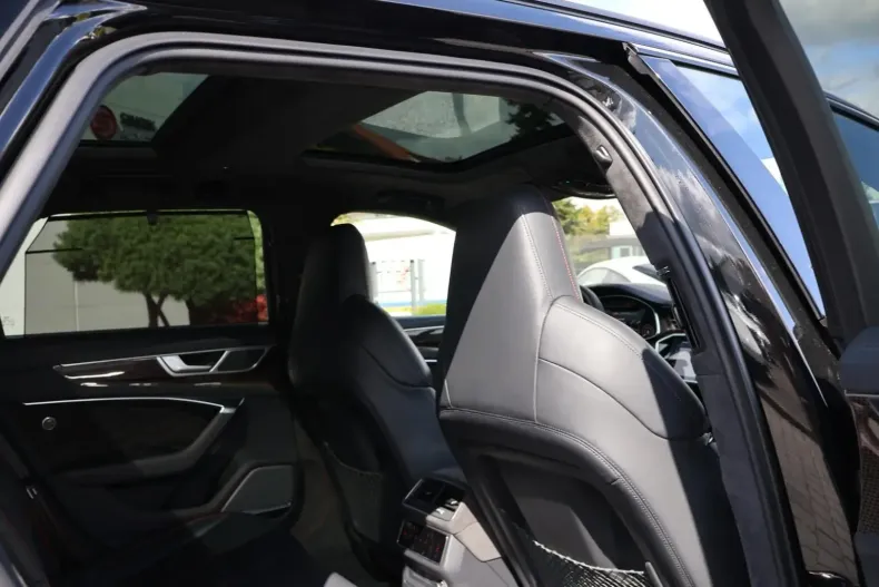 Audi RS6 din 2021 cu 59.800 km - oferta AUD111922 - foto 25