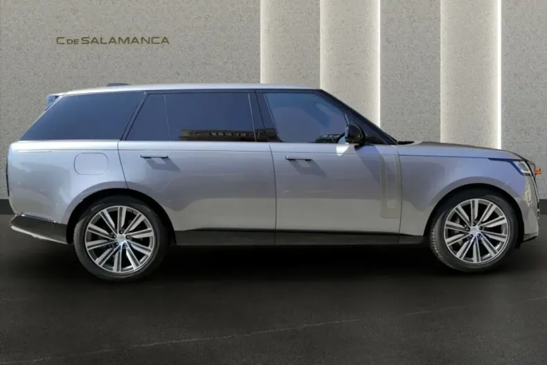 Land Rover Range Rover din 2023 cu 24.423 km - oferta LAN111926 - foto 4
