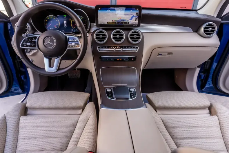 Mercedes-Benz GLC 300 din 2022 cu 100.000 km - oferta MER111931 - foto 20