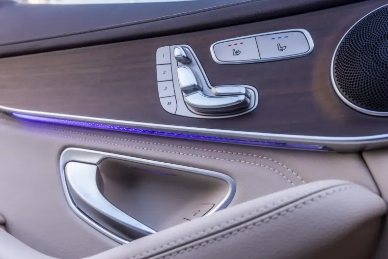 Mercedes-Benz GLC 300 din 2022 cu 100.000 km - oferta MER111931 - foto 24