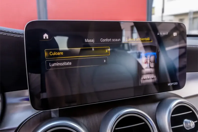 Mercedes-Benz GLC 300 din 2022 cu 100.000 km - oferta MER111931 - foto 32