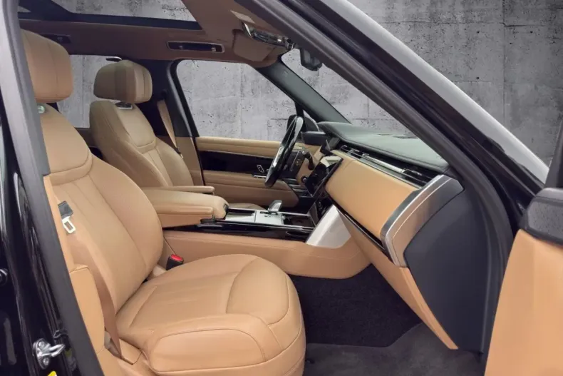 Land Rover Range Rover din 2024 cu 24.900 km - oferta LAN111932 - foto 3