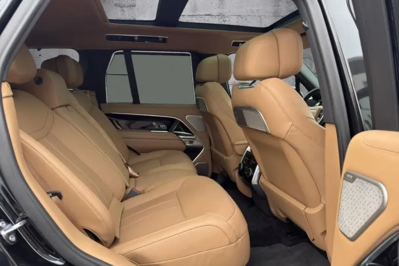 Land Rover Range Rover din 2024 cu 24.900 km - oferta LAN111932 - foto 5