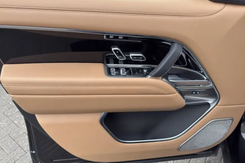 Land Rover Range Rover din 2024 cu 24.900 km - oferta LAN111932 - foto 14