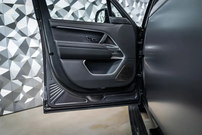 Land Rover Range Rover din 2024 cu 17.000 km - oferta LAN111933 - foto 7