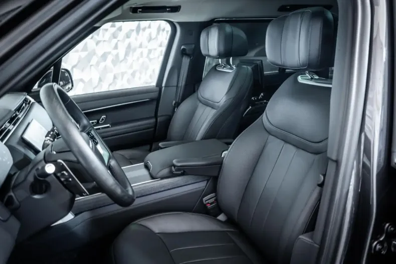 Land Rover Range Rover din 2024 cu 17.000 km - oferta LAN111933 - foto 9